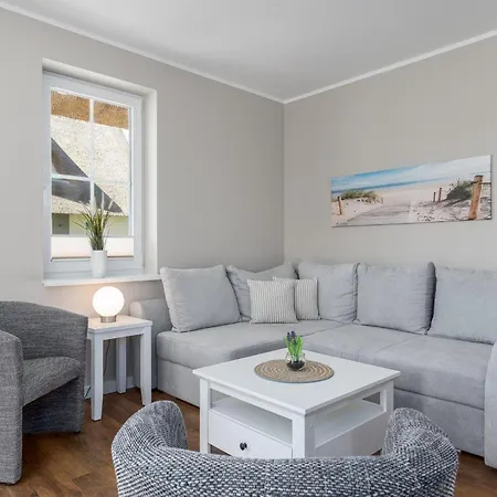 Holiday home Reetdachhaus 